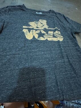 Vintage-Style Gray Graphic Tee with Gold USA Print